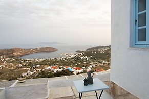 Serifos Houses Hora