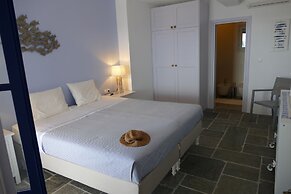 Serifos Houses Aghios Sostis