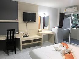 Grand Esie Service Apartment