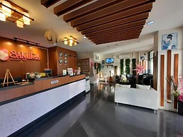 Grand Esie Service Apartment