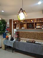 Grand Esie Service Apartment