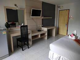 Grand Esie Service Apartment