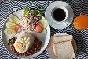 Grand Esie Service Apartment