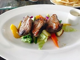 Sunshine Resort & Spa