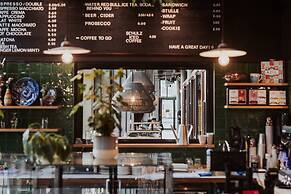 Schulz Hotel Berlin Wall at the East Side Gallery