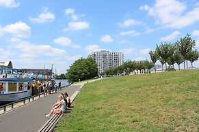 Schulz Hotel Berlin Wall at the East Side Gallery