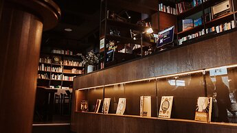 Schulz Hotel Berlin Wall at the East Side Gallery