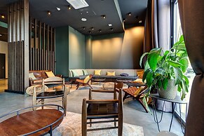 Schulz Hotel Berlin Wall at the East Side Gallery