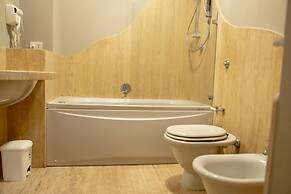 Leone Camere D'Autore