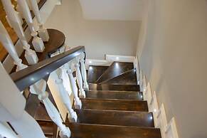 Leone Camere D'Autore