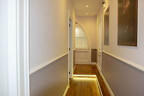 Leone Camere D'Autore