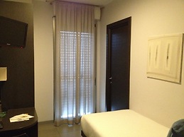 Hotel The One