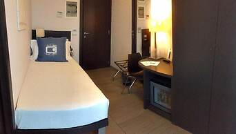 Hotel The One