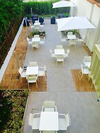 Hotel The One