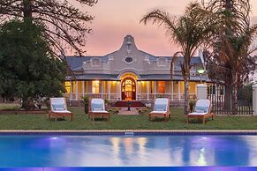 Bakenskraal Ostrich Palace