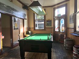 Market Tavern - Hostel and Bar