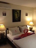 Fong Kaew and Baan Nang Fa Guesthouse