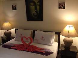 Fong Kaew and Baan Nang Fa Guesthouse