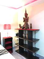 Fong Kaew and Baan Nang Fa Guesthouse