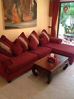 Fong Kaew and Baan Nang Fa Guesthouse