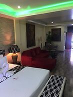 Fong Kaew and Baan Nang Fa Guesthouse