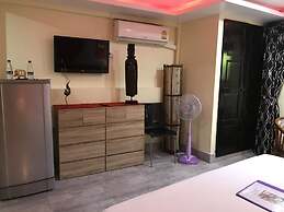 Fong Kaew and Baan Nang Fa Guesthouse