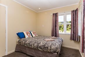 Waitangi Beach Bach 30B