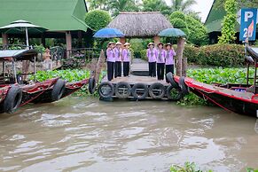 Mekong Lodge Hotel & Resort