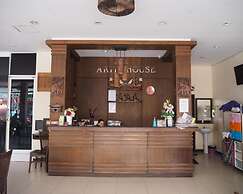 Arita House