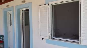 Grandma Vasiliki Rooms To Let