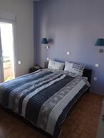 Grandma Vasiliki Rooms To Let