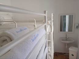 Grandma Vasiliki Rooms To Let