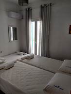 Grandma Vasiliki Rooms To Let