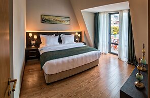 Sephia Hotel