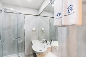 Sephia Hotel