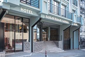 Sephia Hotel