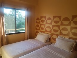 TSC Suites by Eastland Residences