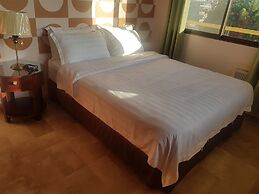 TSC Suites by Eastland Residences