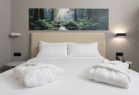 Break Hotel