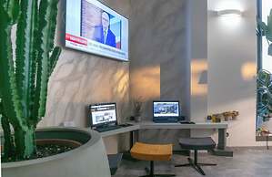 Break Hotel