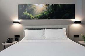 Break Hotel
