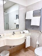 Break Hotel