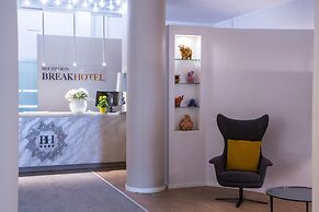 Break Hotel