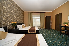Apelsin Hotel on Park Pobedy