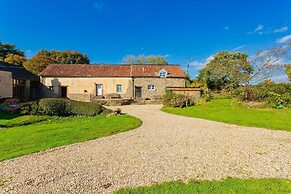 Buckland Brewer COB Barn 2 Bedrooms