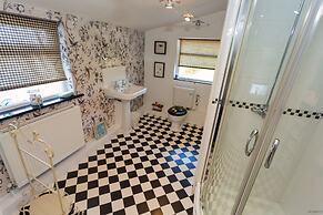 Braunton Magnolia Cottage 3 Bedrooms