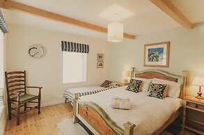 Vinegar Hill Pottery B & B