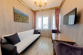 Royal Babil Suites