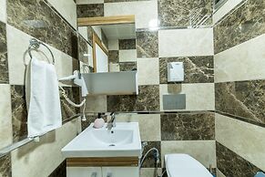 Royal Babil Suites