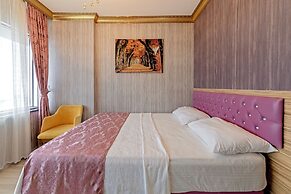 Royal Babil Suites
